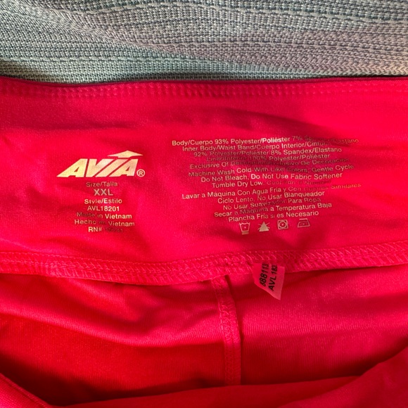 AVIA Activewear Shorts with built in Spandex. Size XXL - Picture 2 of 2